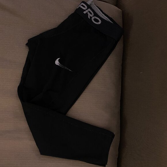 Nike Pro - 3/4 Length Dri-Fit Compression Tights (2021) M - Picture 6 of 6